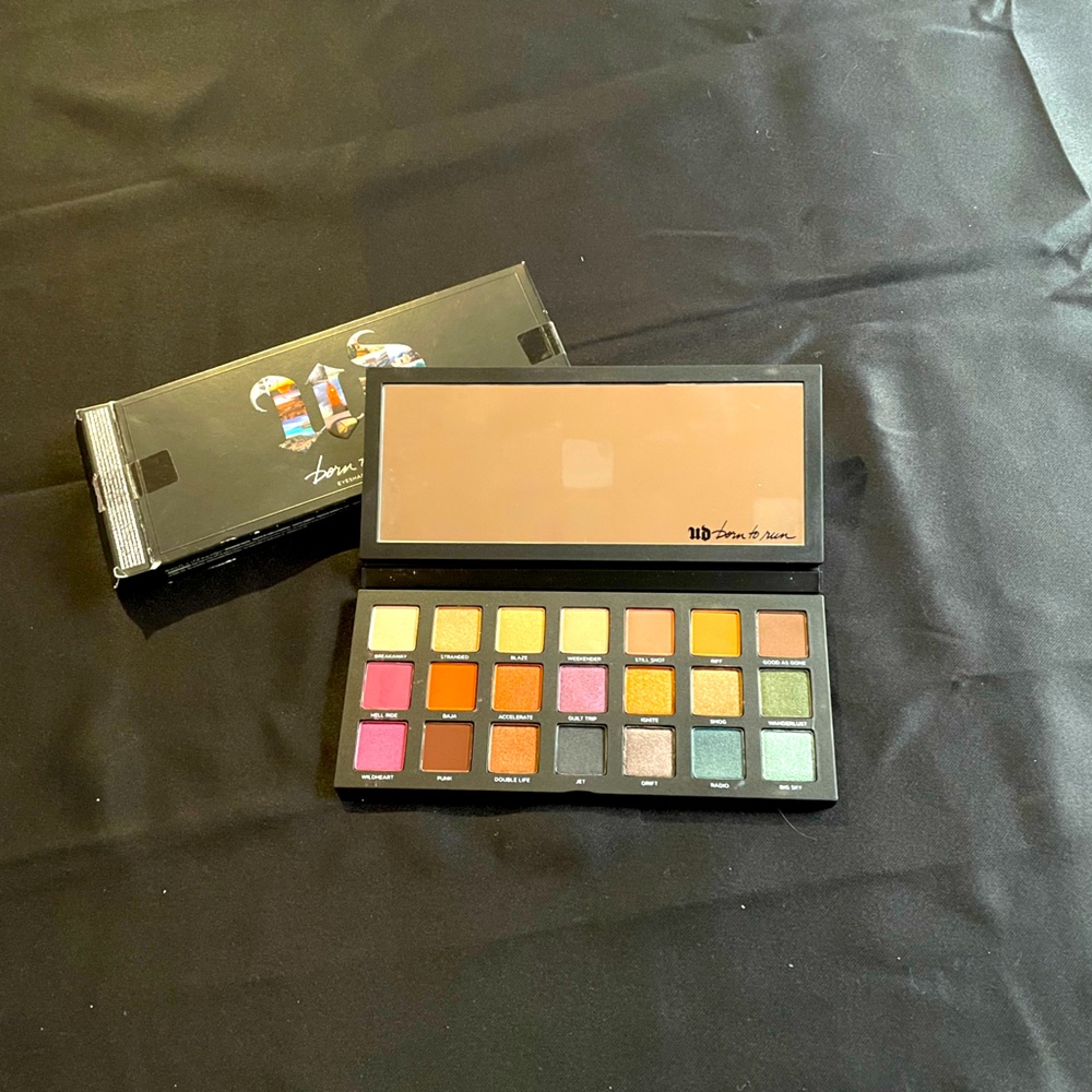 Urban decay, eyeshadow palette